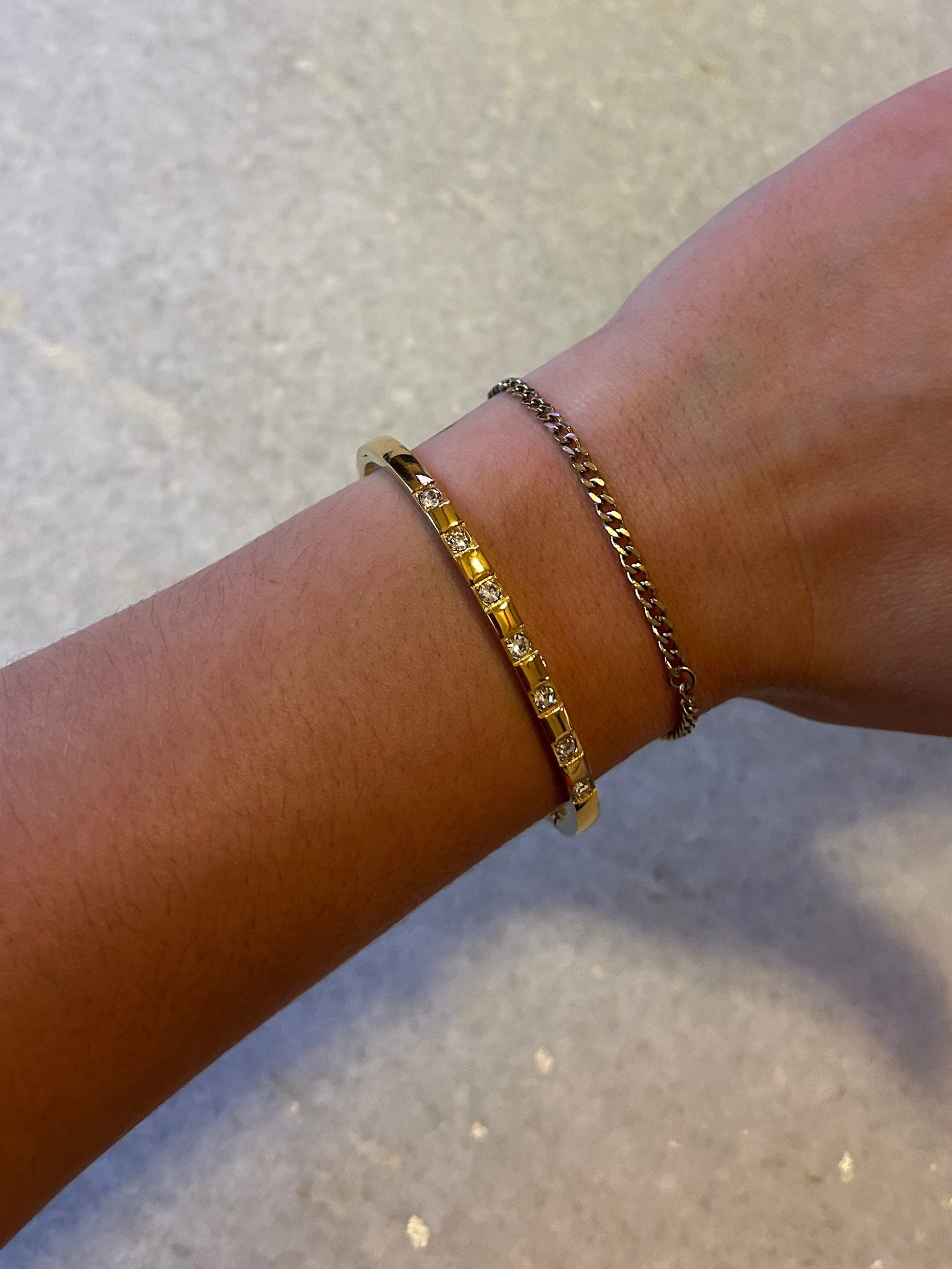 Thin Gems Bracelet
