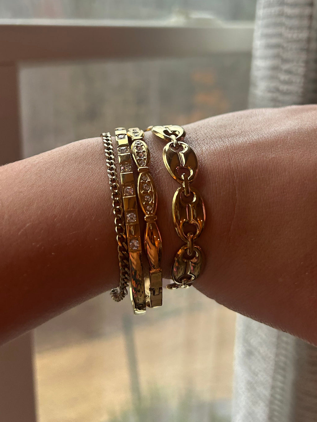 Thin Gems Bracelet