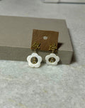 Flower shaped Pearl earrings