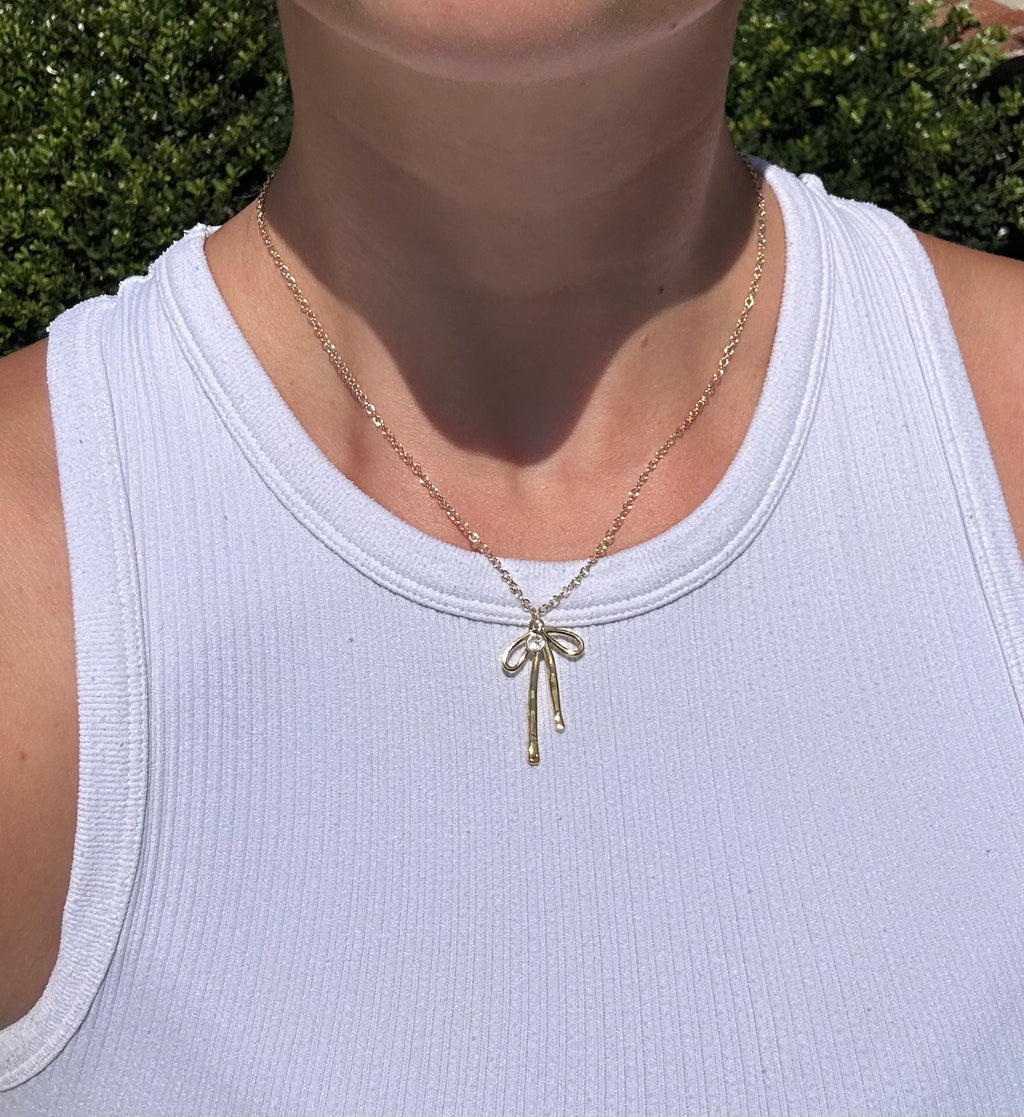 Bow Necklace