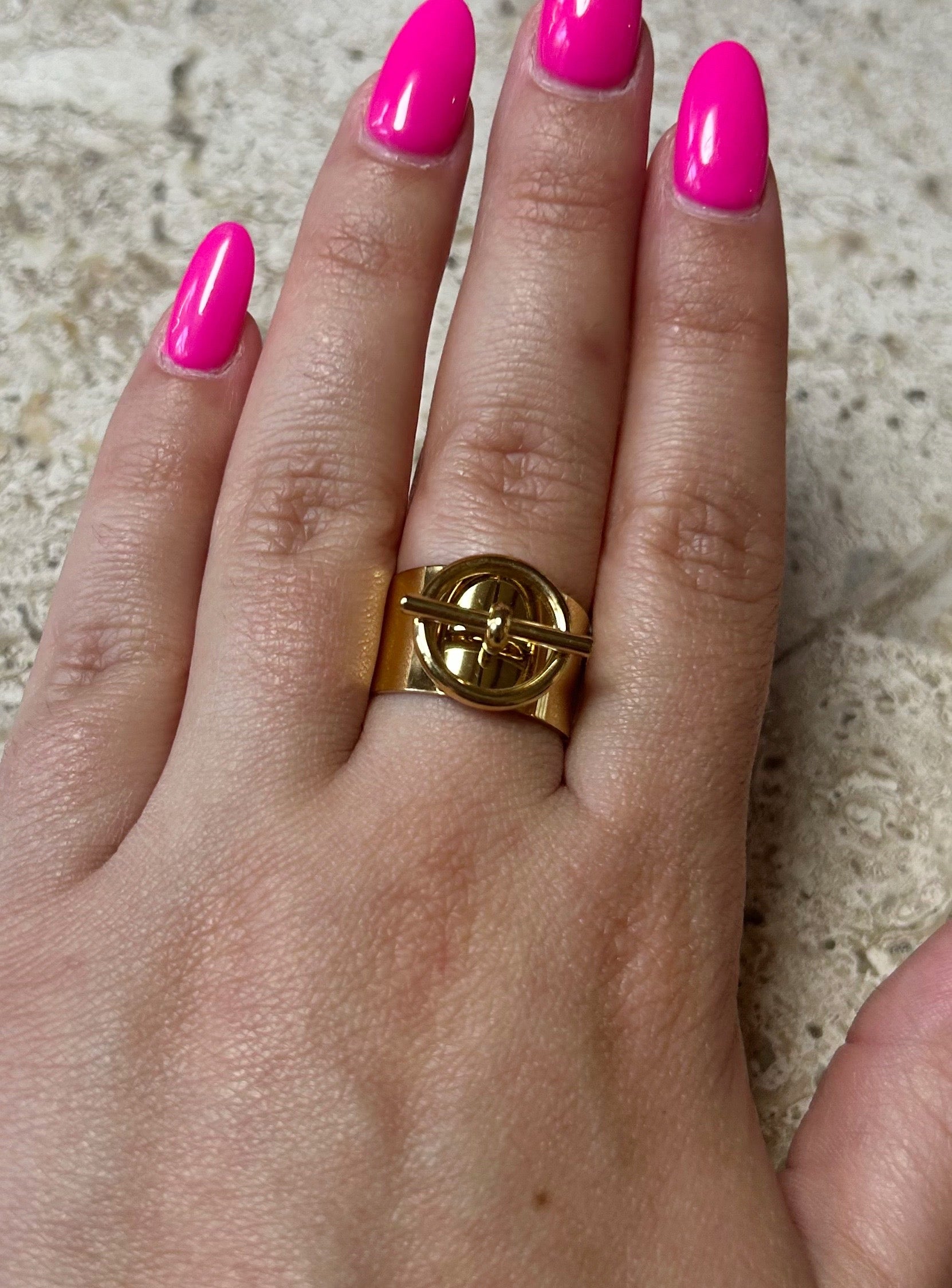 Circle Bar Ring